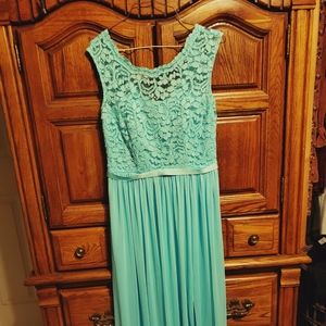 David's Bridal Size 6 Spa Lace Birdesmaids dress